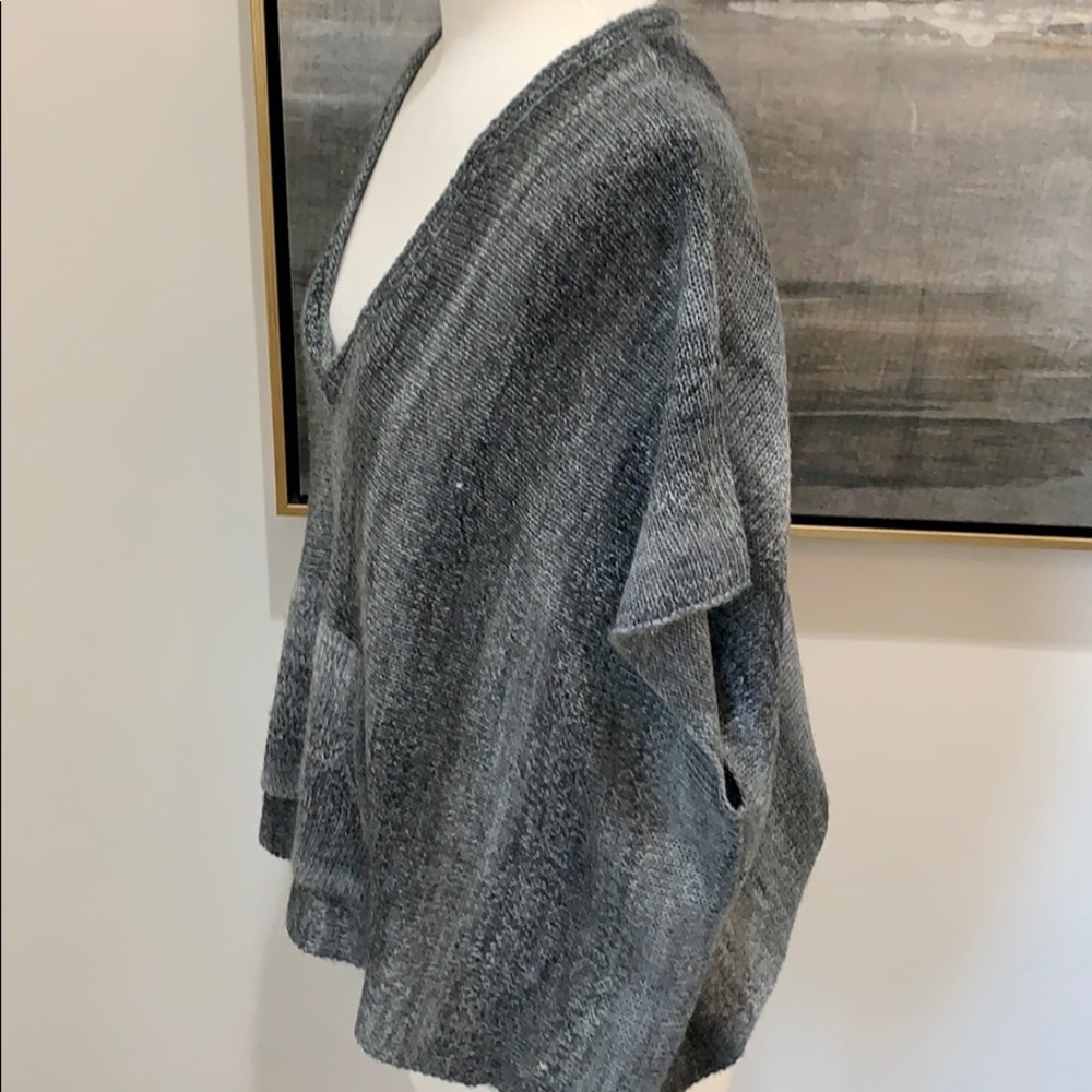 Sweater - Picture 4 of 7